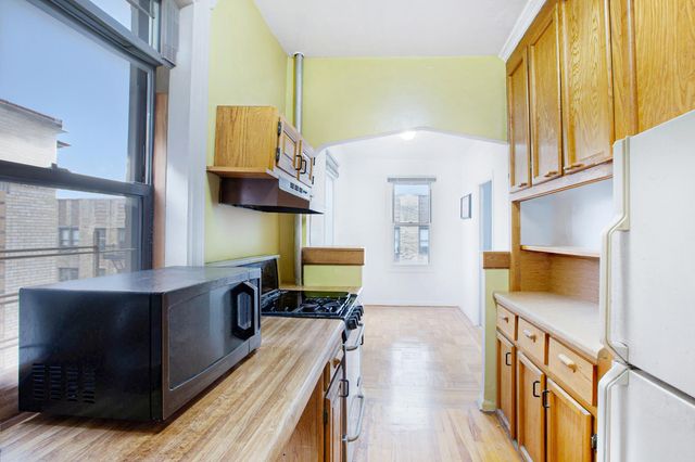 687 W 204th St Apt 6D, New York City, NY 10034