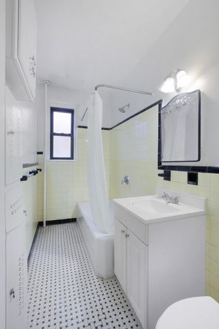 687 W 204th St Apt 6D, New York City, NY 10034