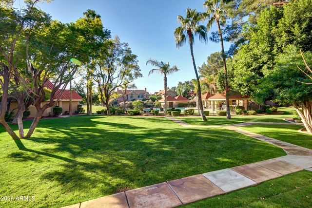 1633 E LAKESIDE Drive 135, Gilbert, AZ 85234
