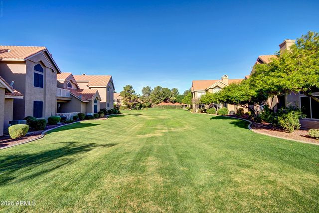 1633 E LAKESIDE Drive 135, Gilbert, AZ 85234