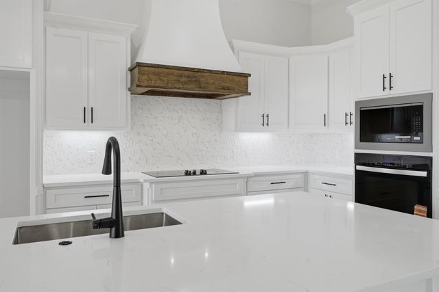 3131 Infinity Drive, Weatherford, TX 76087