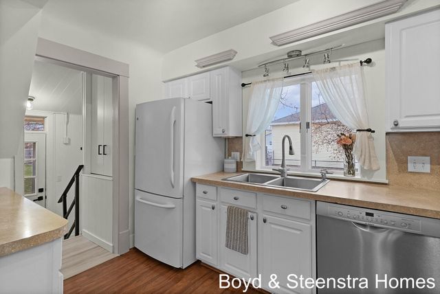 183 3rd Street Ne, Cedar Springs City, MI 49319