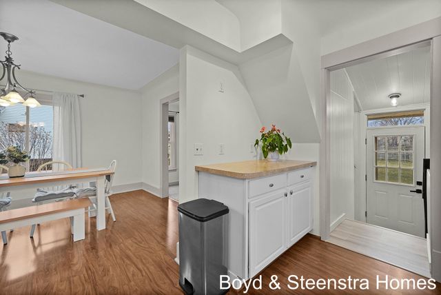 183 3rd Street Ne, Cedar Springs City, MI 49319