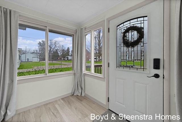 183 3rd Street Ne, Cedar Springs City, MI 49319