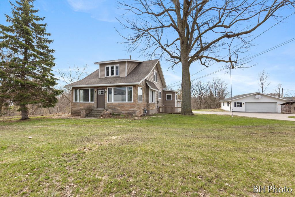 10928 Adams Street, Holland Twp, MI 49423