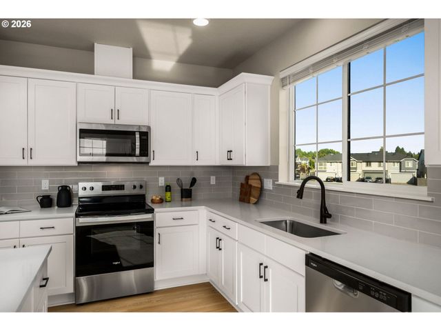 5139 Se THORNAPPLE St, Hillsboro, OR 97123