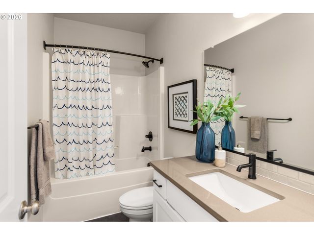 5139 Se THORNAPPLE St, Hillsboro, OR 97123