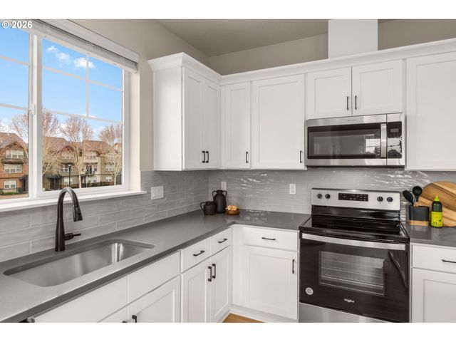 5139 Se THORNAPPLE St, Hillsboro, OR 97123