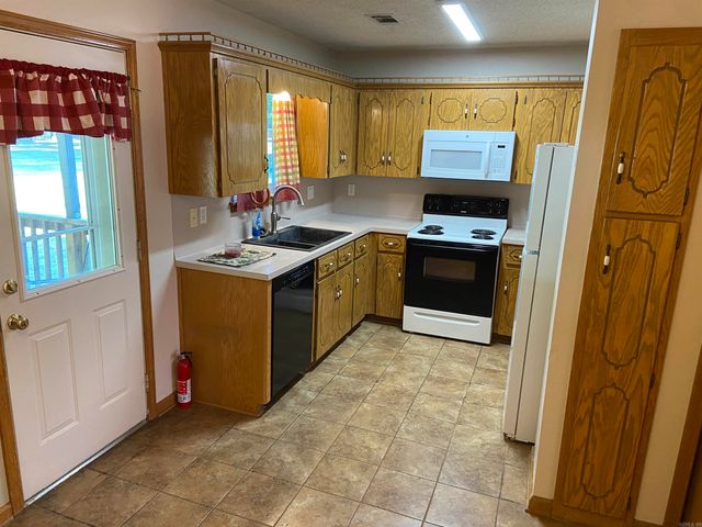 485 Pearlstone Drive, Lonoke, AR 72086