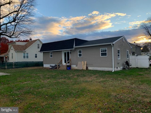 825 TULIP AVE, Croydon, PA 19021