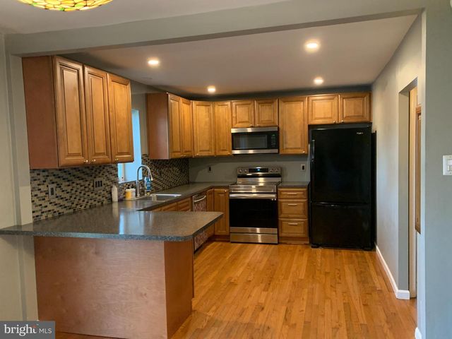 825 TULIP AVE, Croydon, PA 19021