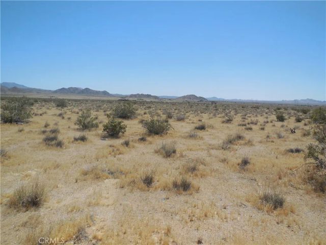 22000 Cattleman, Lucerne Valley, CA 92356