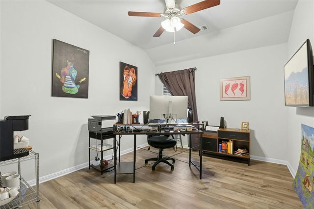 185 Dogvane CIR, Kyle, TX 78640