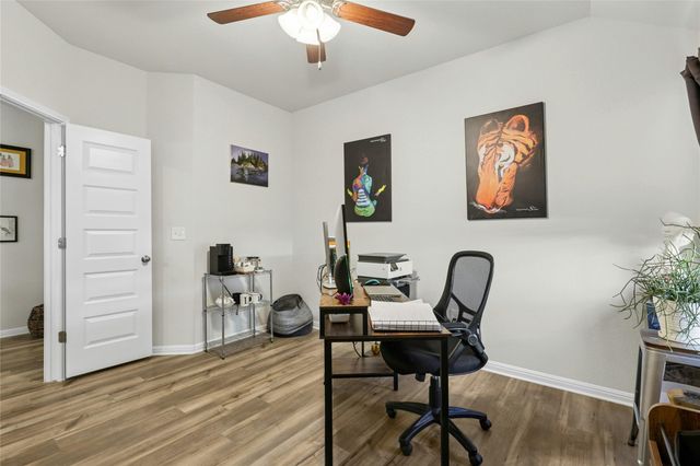 185 Dogvane CIR, Kyle, TX 78640