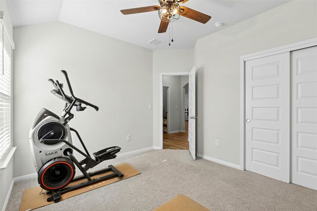 185 Dogvane CIR, Kyle, TX 78640