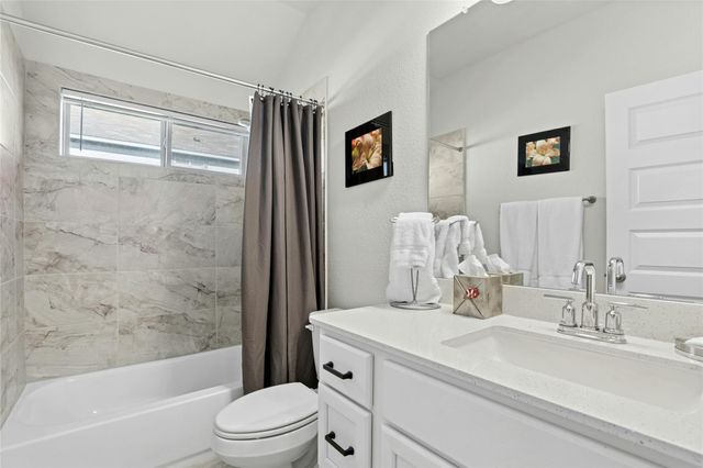 185 Dogvane CIR, Kyle, TX 78640