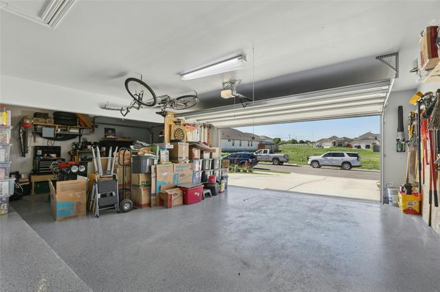 185 Dogvane CIR, Kyle, TX 78640