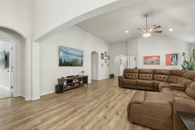 185 Dogvane CIR, Kyle, TX 78640