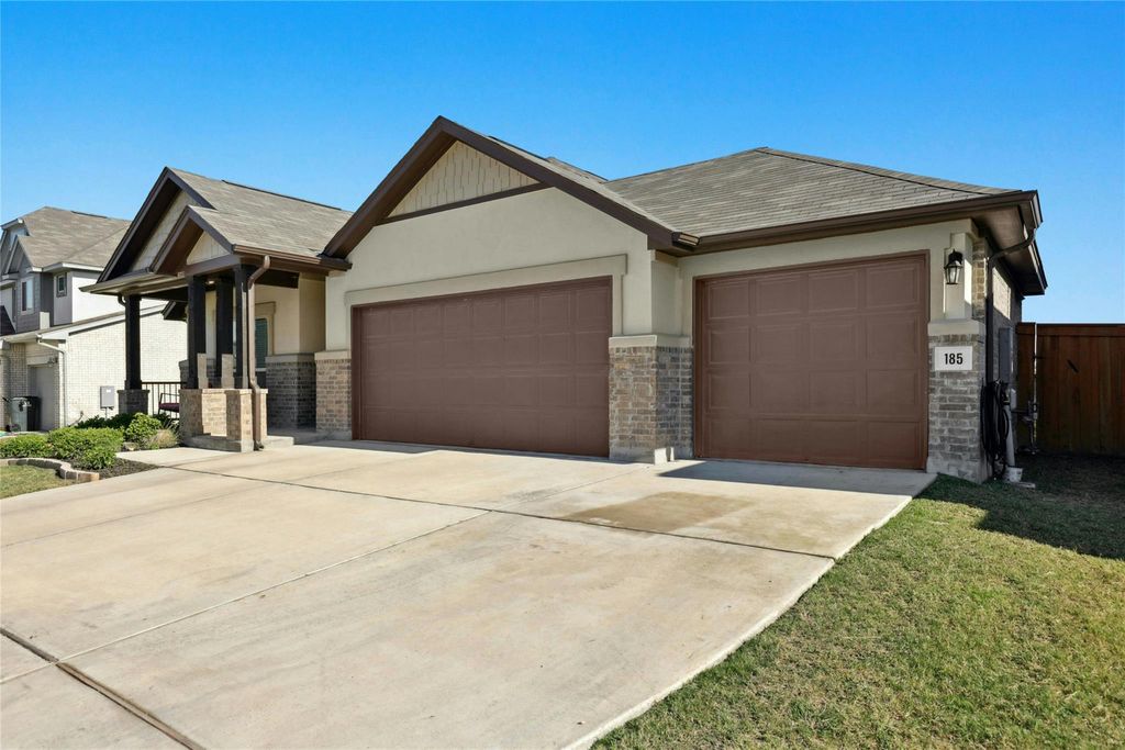 185 Dogvane CIR, Kyle, TX 78640