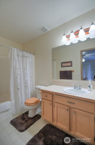 4216 Richmond Lane SE, Lacey, WA 98503