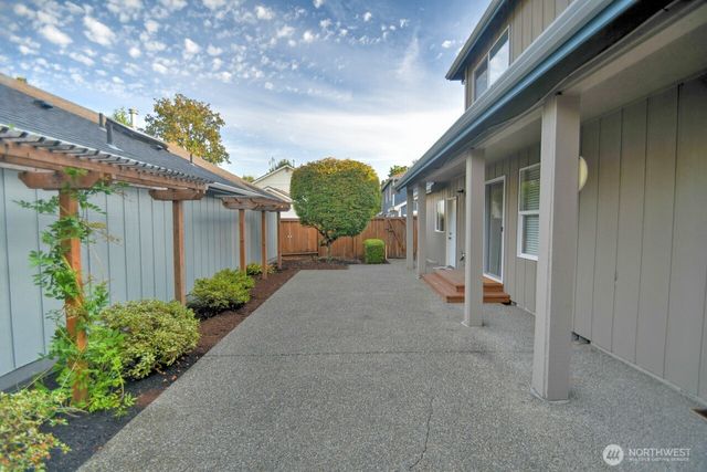 4216 Richmond Lane SE, Lacey, WA 98503