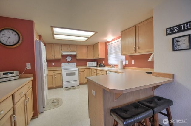 4216 Richmond Lane SE, Lacey, WA 98503