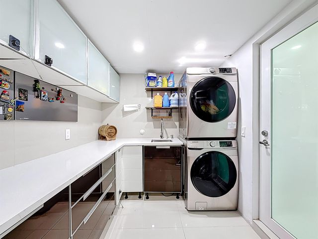 2601 NE 18th Street, Pompano Beach, FL 33062