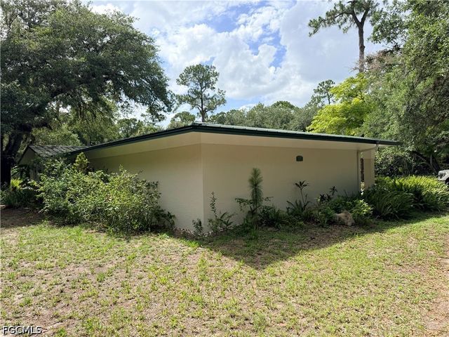 18251 Persimmon Ridge RD, Alva, FL 33920