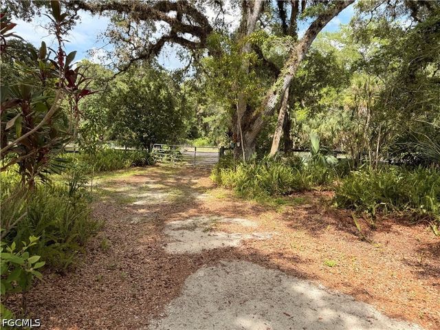 18251 Persimmon Ridge RD, Alva, FL 33920