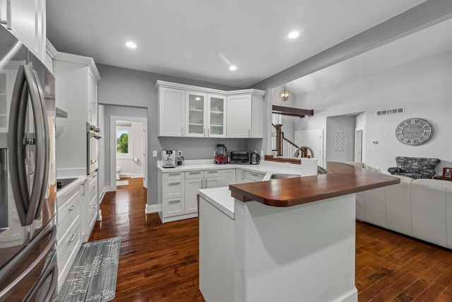 W166S7110 Still Meadow COURT, Muskego, WI 53150