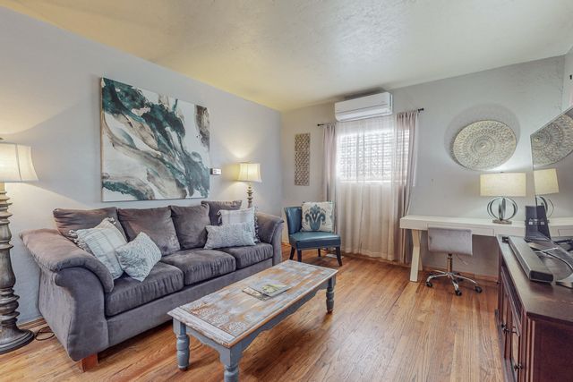 2635 Monroe Street NE, Albuquerque, NM 87110