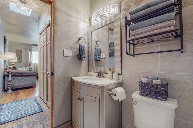 2635 Monroe Street NE, Albuquerque, NM 87110