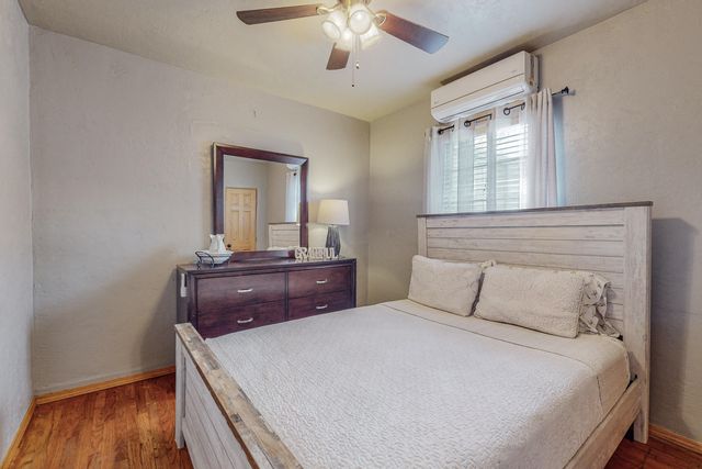 2635 Monroe Street NE, Albuquerque, NM 87110