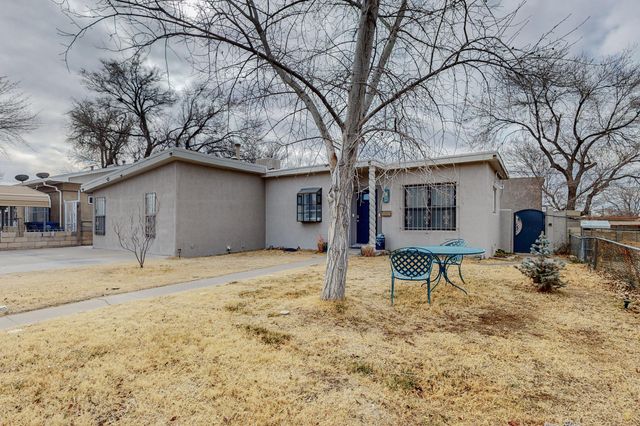 2635 Monroe Street NE, Albuquerque, NM 87110