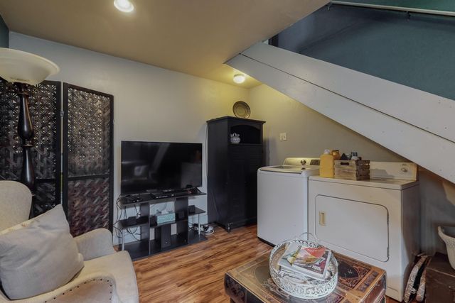 2635 Monroe Street NE, Albuquerque, NM 87110