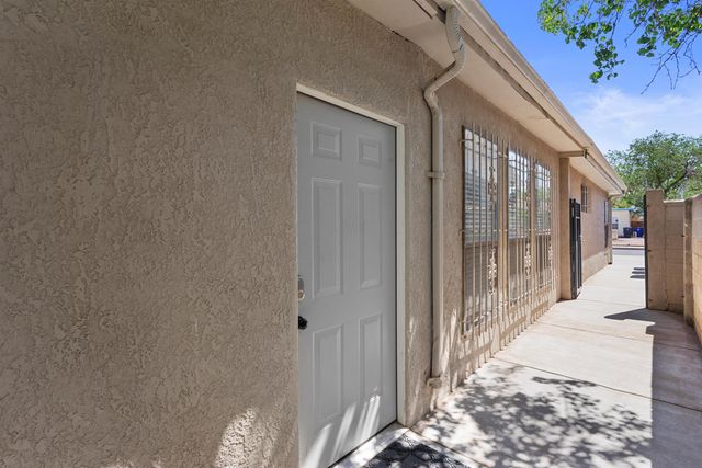 2635 Monroe Street NE, Albuquerque, NM 87110