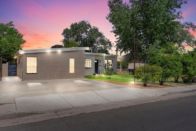 2635 Monroe Street NE, Albuquerque, NM 87110