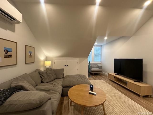 68 Nassau Road 2nd Floor, Huntington, NY 11743