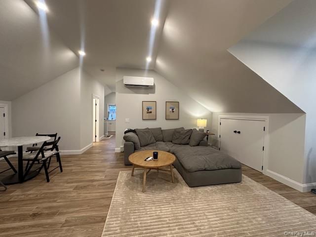 68 Nassau Road 2nd Floor, Huntington, NY 11743
