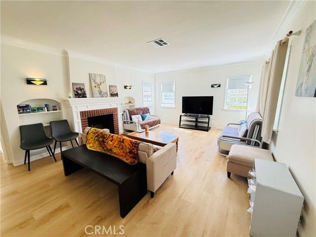 590 N DAISY AVE, Pasadena, CA 91107