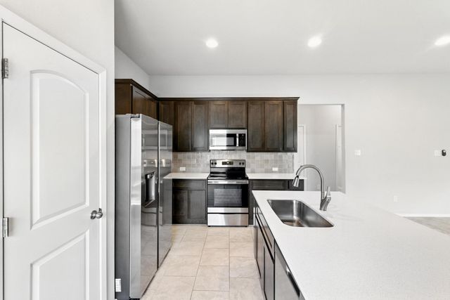 308 Black Opal DR, Jarrell, TX 76537