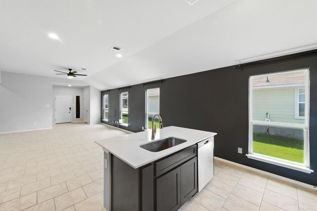 308 Black Opal DR, Jarrell, TX 76537