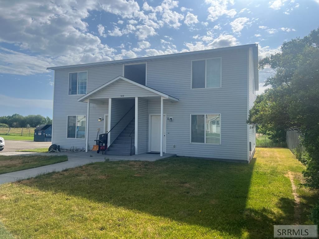 Image 1 of property listing at 949 Eve Drive, Idaho Falls, ID 83401