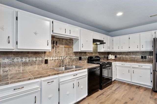 2203 Windy Hill RD, Kyle, TX 78640