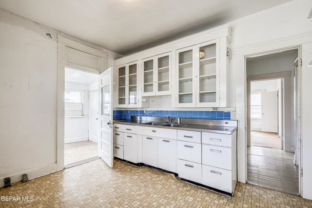 4423 CUMBERLAND Avenue, El Paso, TX 79903