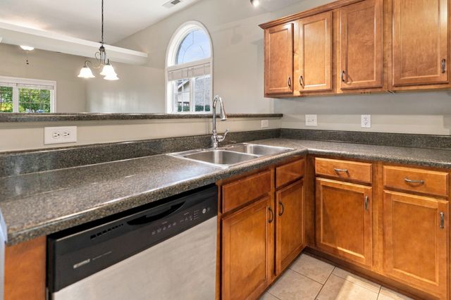 1182 Long Hollow Pike Apt F4, Gallatin, TN 37066