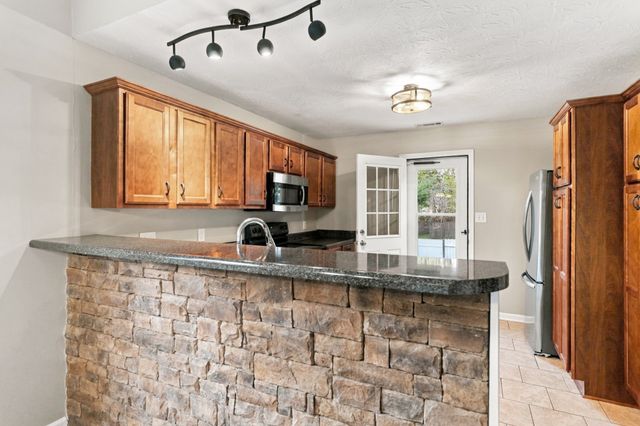 1182 Long Hollow Pike Apt F4, Gallatin, TN 37066