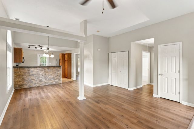 1182 Long Hollow Pike Apt F4, Gallatin, TN 37066