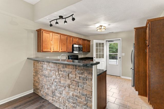 1182 Long Hollow Pike Apt F4, Gallatin, TN 37066