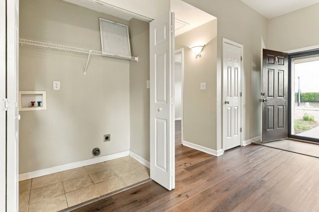 1182 Long Hollow Pike Apt F4, Gallatin, TN 37066
